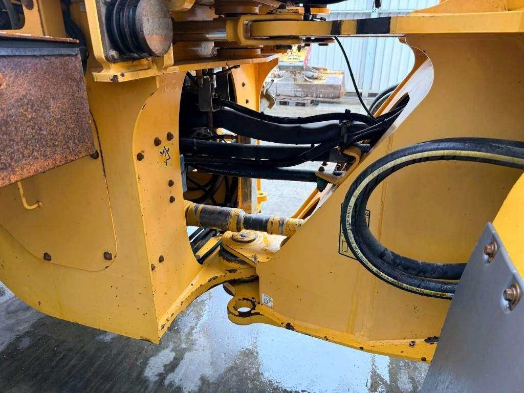 Volvo L120F Photo 14