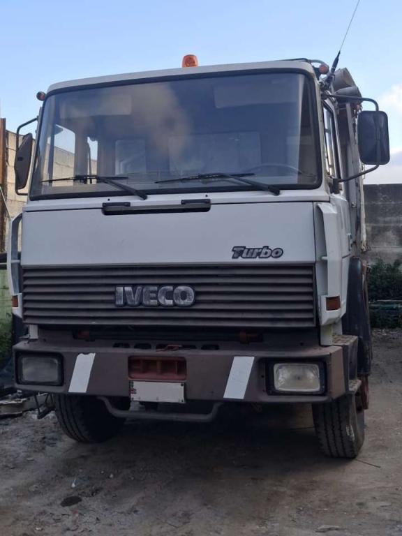 Iveco 330-30 Photo 2