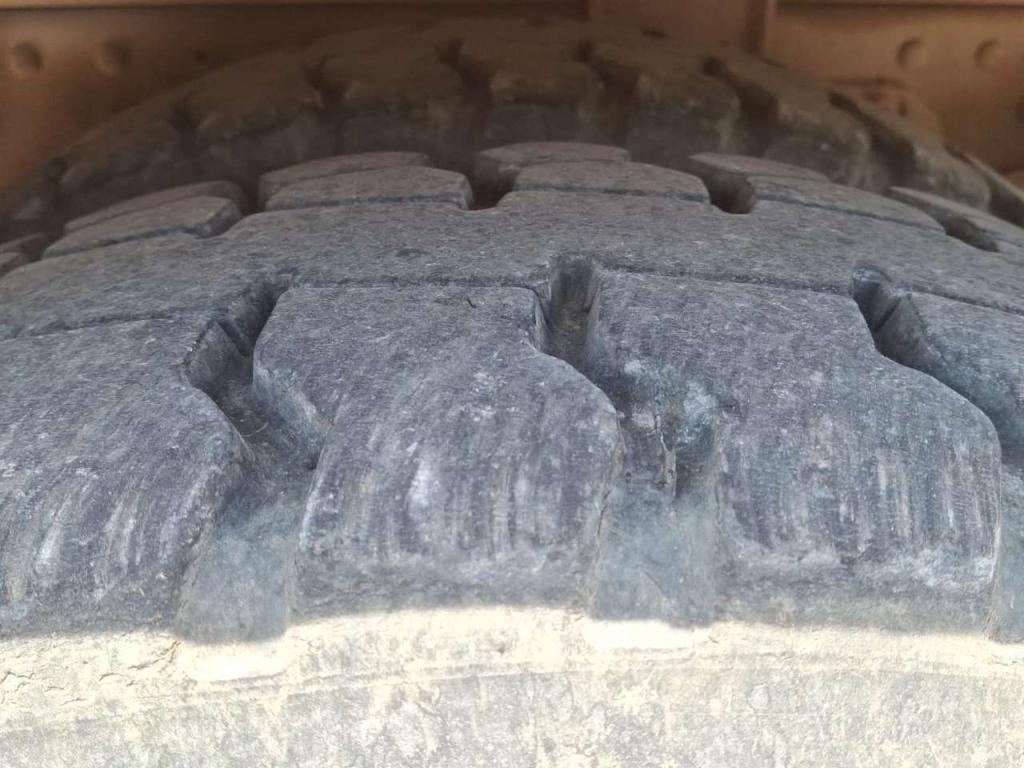 Iveco 330-30 Photo 9