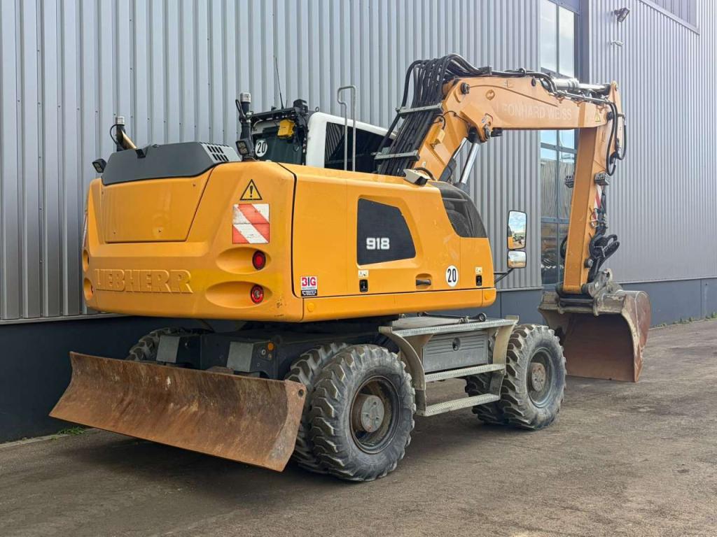 Liebherr A918 Photo 7