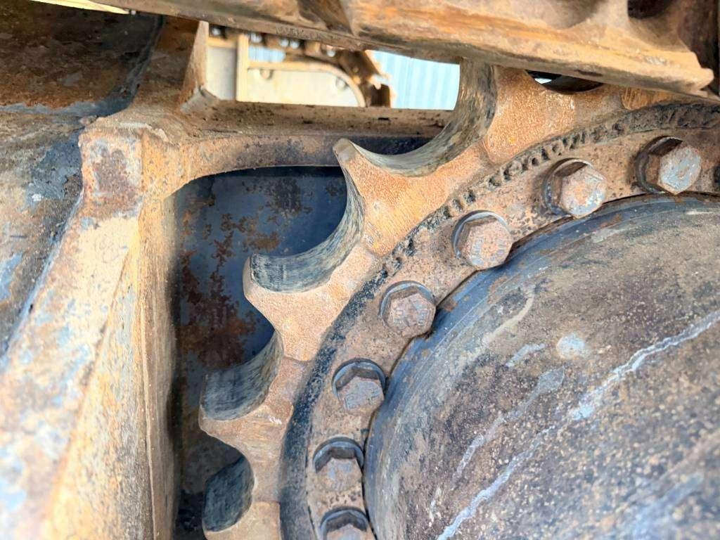 Volvo EC250E L Photo 10