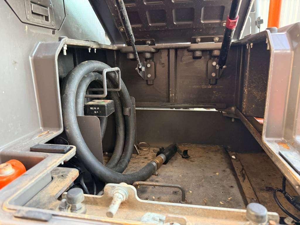 Volvo EC250E L Photo 27