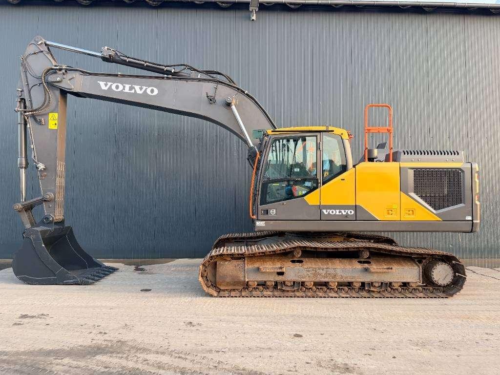 Volvo EC250E L Photo 6