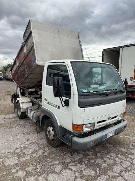 Nissan Cabstar Photo 10