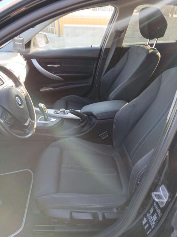 BMW SERIE 3 MODELLO 320D Photo 27