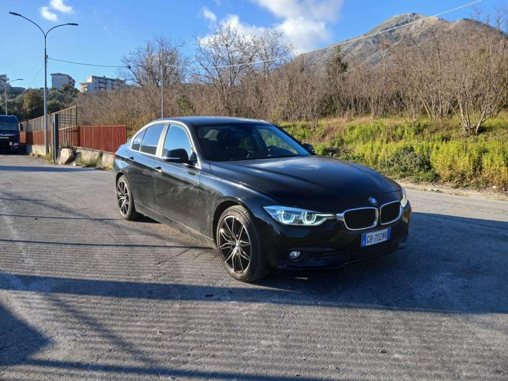 BMW SERIE 3 MODELLO 320D Photo 7
