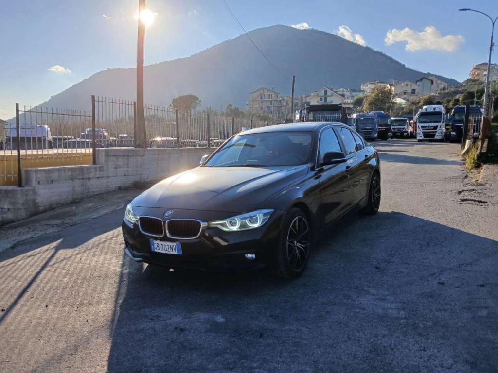 BMW SERIE 3 MODELLO 320D Photo 9