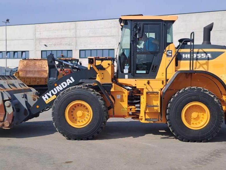 Hyundai HL955A Photo 2