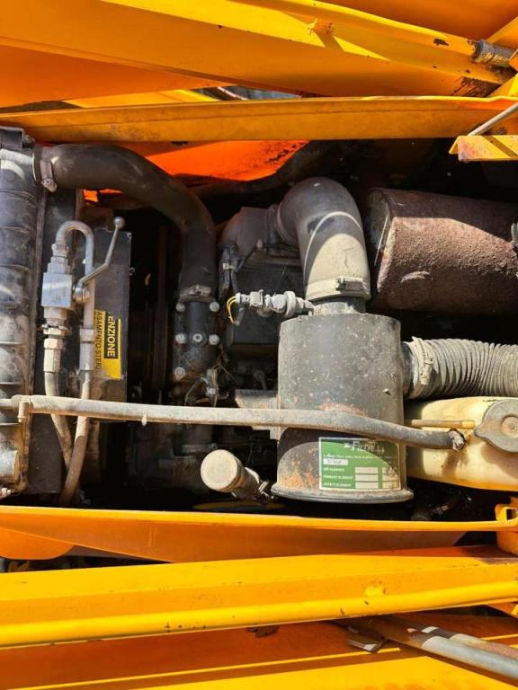JCB 2DX Photo 15