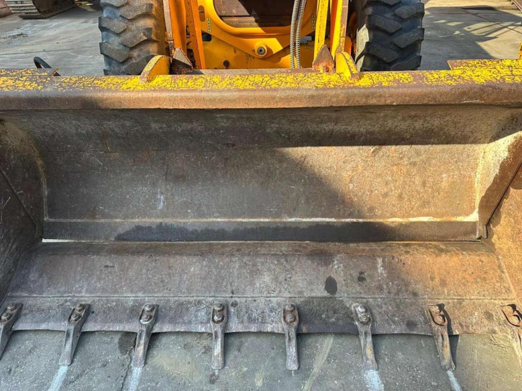JCB 2DX Photo 18