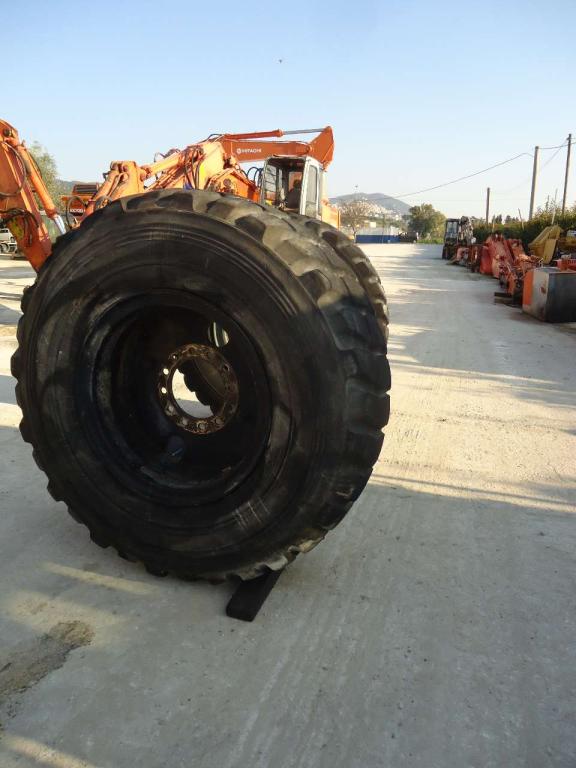 Tire with rim for MISURA 17.5 R25 Photo 1