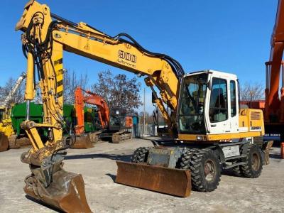 Liebherr A900B Litronic sold by Massucco T. Srl
