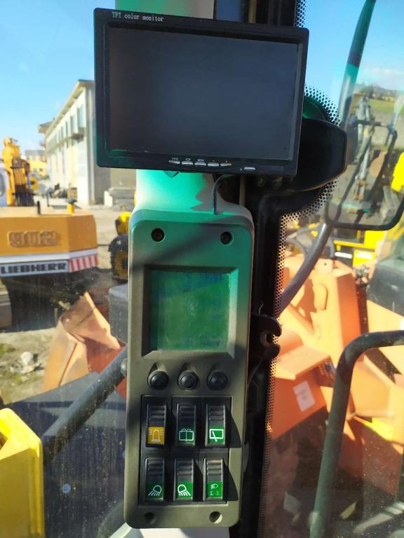 New Holland W190 Photo 10