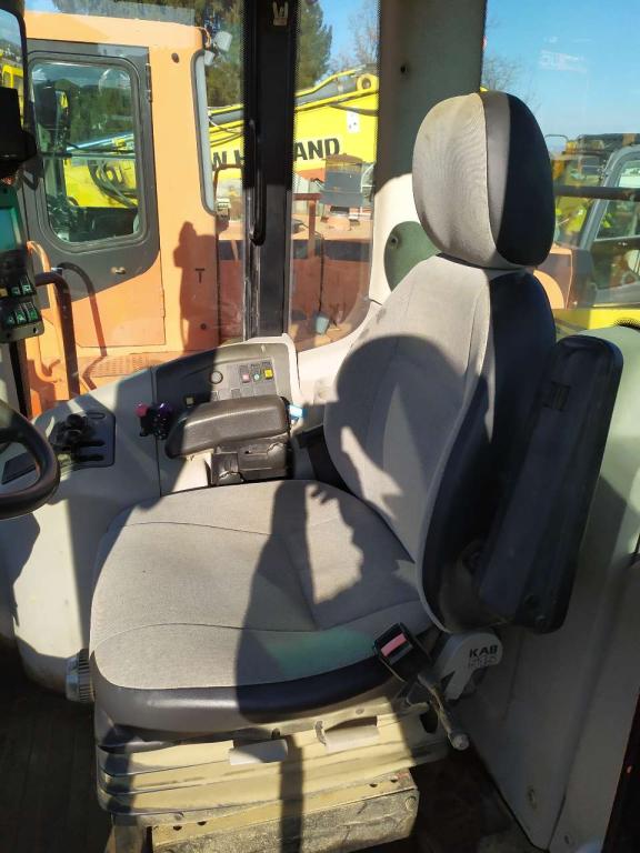 New Holland W190 Photo 8