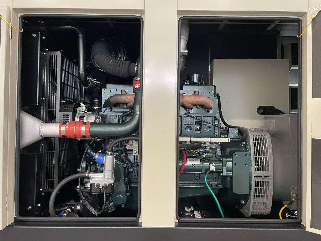 Hyundai P086TI-1 - 165 kVA Generator - DPX-19851 Photo 8