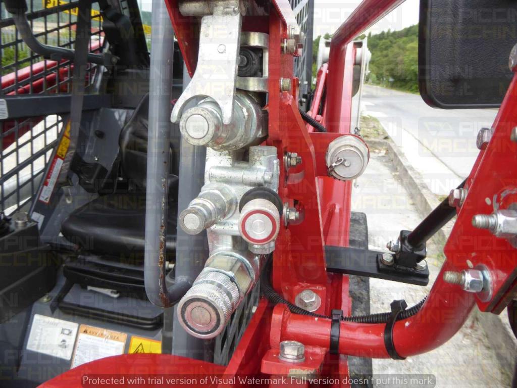 Takeuchi TL6R Photo 11