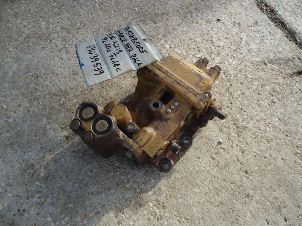 Gearshift for Fiat Allis FL10C - FL14C - CODICE 79039539 - Photo 2