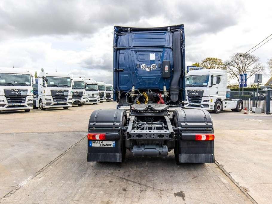 Mercedes-Benz ACTROS 1846 LS +ADR Photo 4