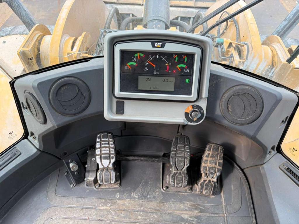 Caterpillar 962M Photo 22