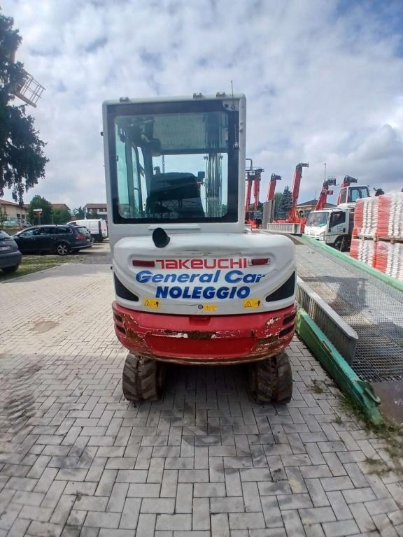 Takeuchi TB230 Photo 4