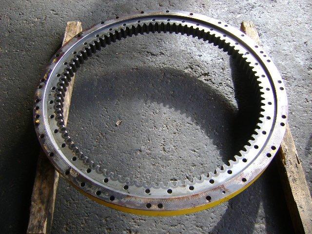 Slewing ring for Komatsu Pw 130 Photo 1