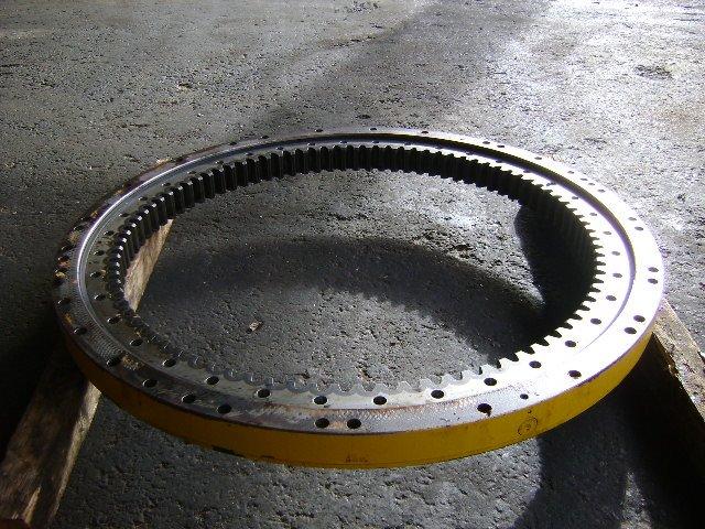 Slewing ring for Komatsu Pw 130 Photo 2