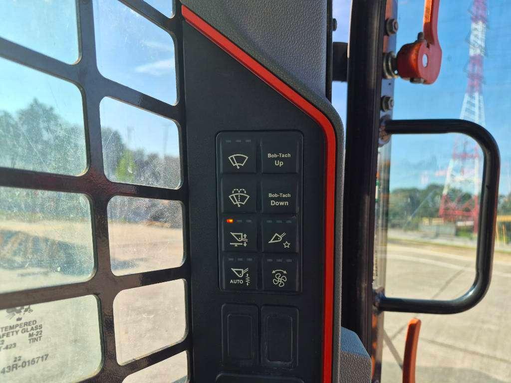 Bobcat T 76 Photo 16