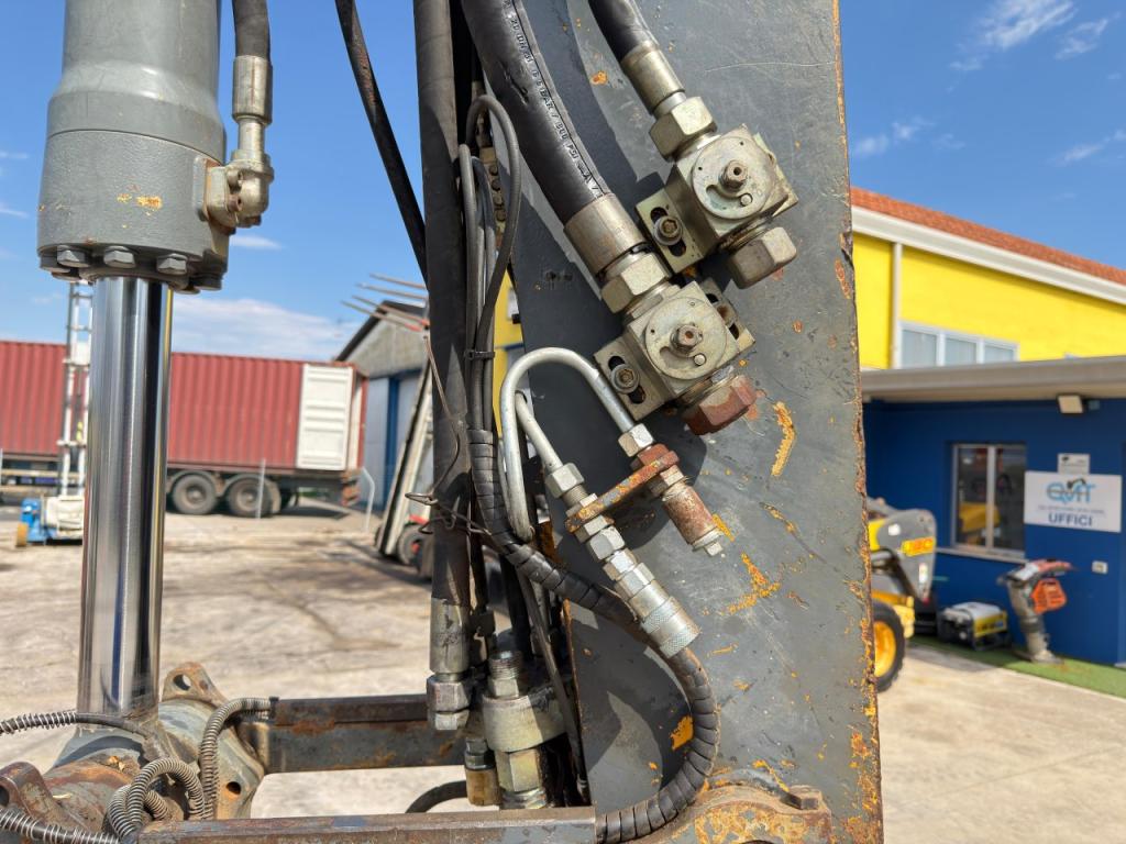 Liebherr R 900 C Litronic Photo 6