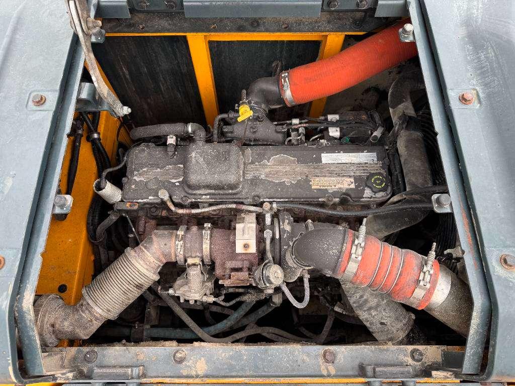 Hyundai HX380AL - Hammer Lines / Quick Coupler Photo 27