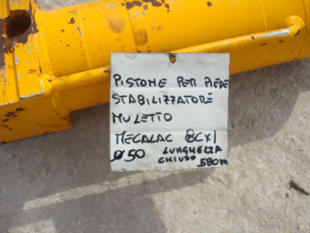 Stabilizer piston for muletto Mecalac 8CXI Photo 3