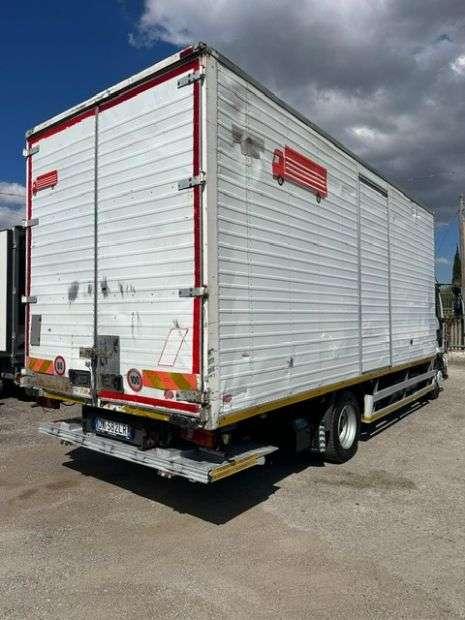 Renault MIDLUM 240 Photo 4
