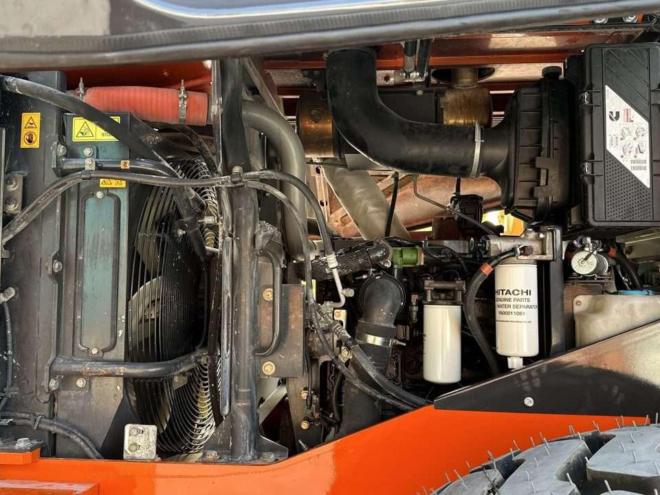 Hitachi ZW180-5B Photo 8