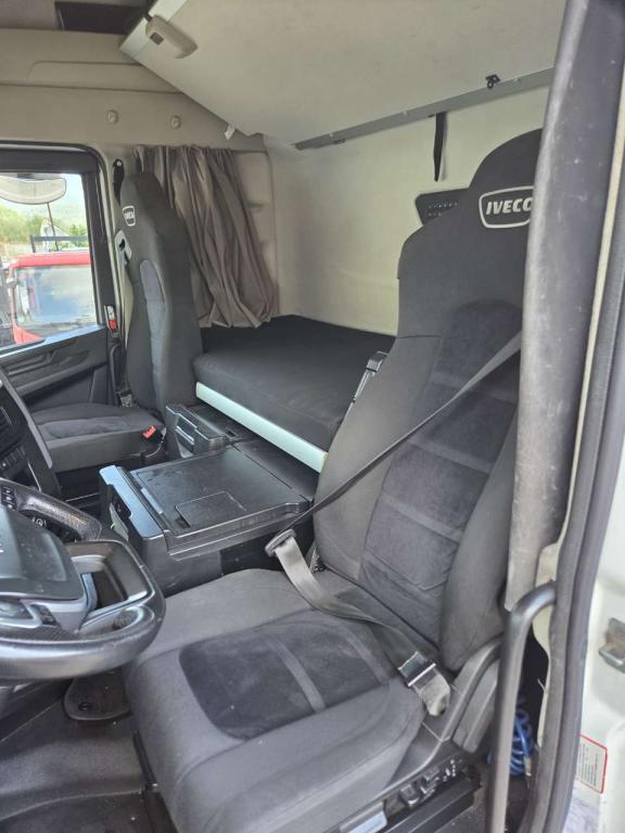 Iveco S-WAY S490 Photo 5