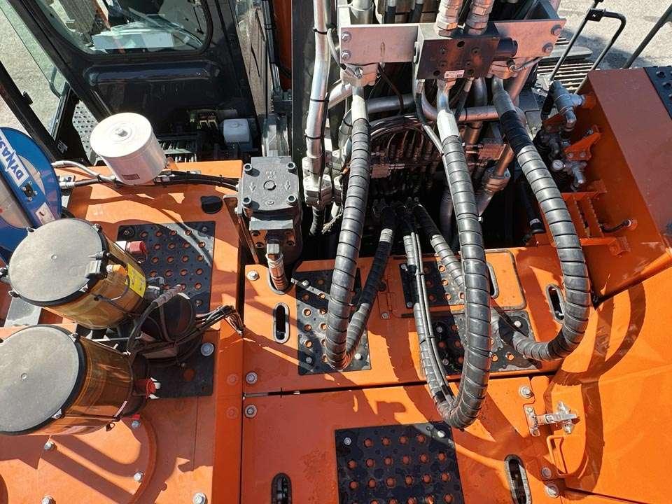 Hitachi KMC750S-7 Photo 10