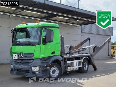 Mercedes-Benz Antos 1843 Antos 4X2 14 tons Hyvalift skiploader Automatic Euro 6 sold by BAS World B.V.