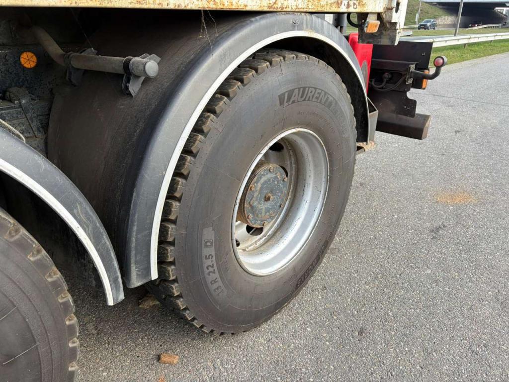 Iveco 330 6x4 Photo 14