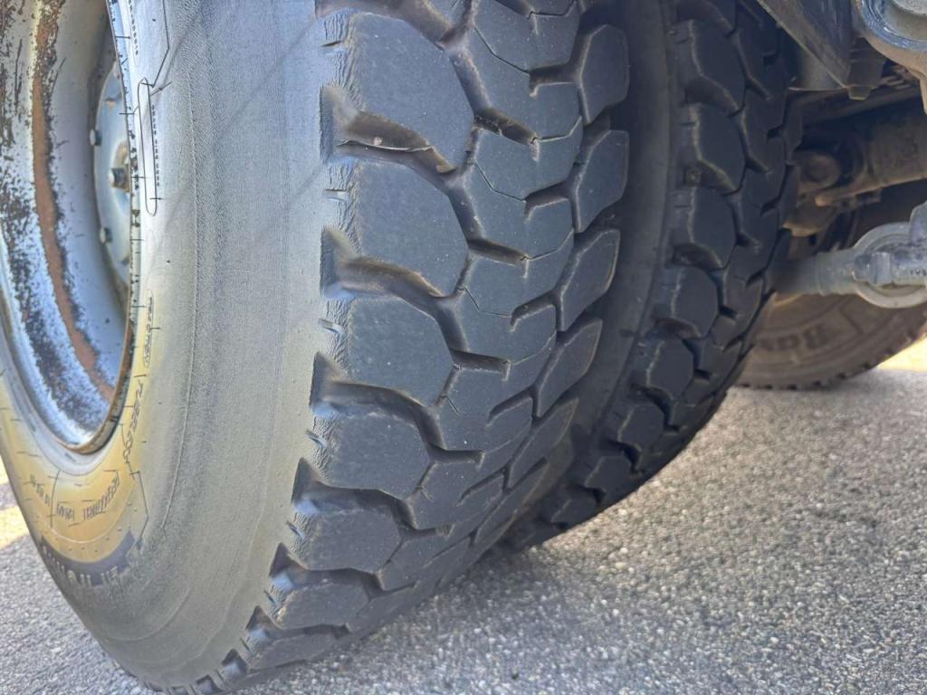 Iveco 330 6x4 Photo 21