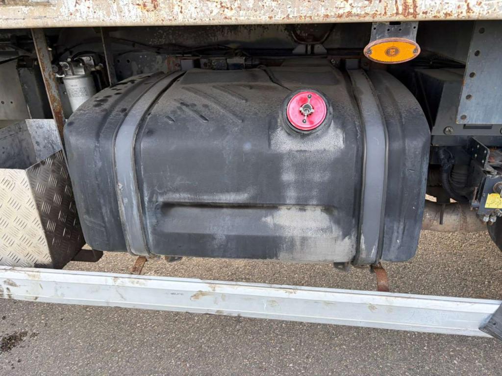Iveco 330 6x4 Photo 25