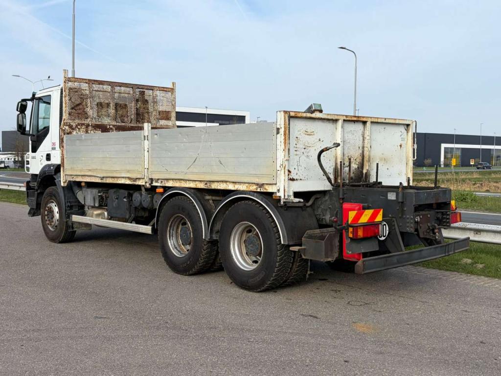 Iveco 330 6x4 Photo 3