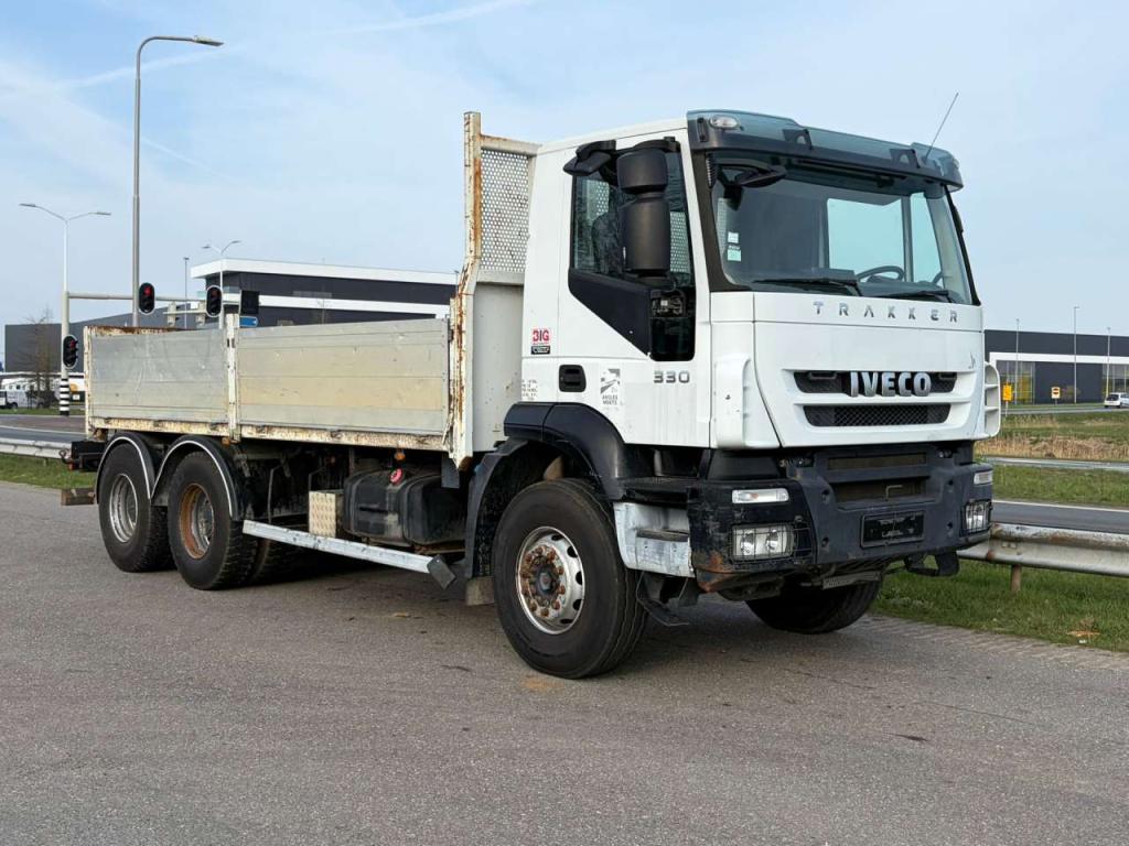 Iveco 330 6x4 Photo 9