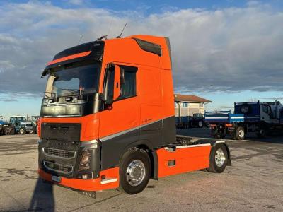 Volvo FH 540 42T 4x2 sold by Massucco T. Srl