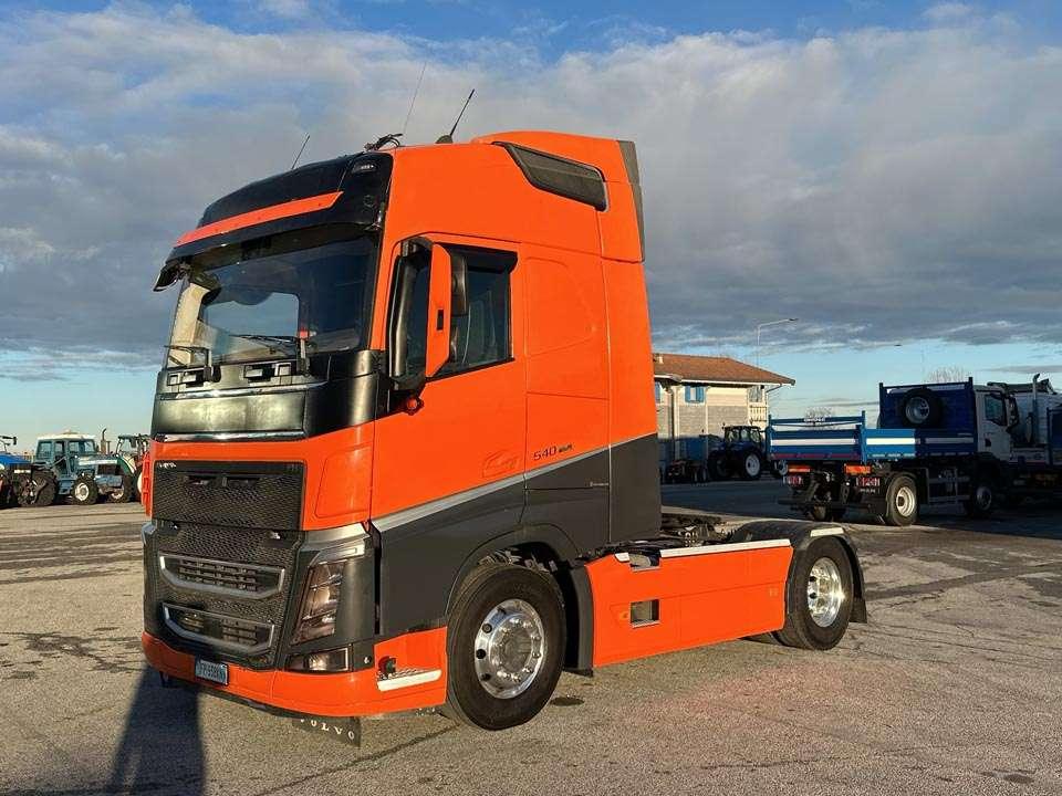 Volvo FH 540 42T 4x2 Photo 1