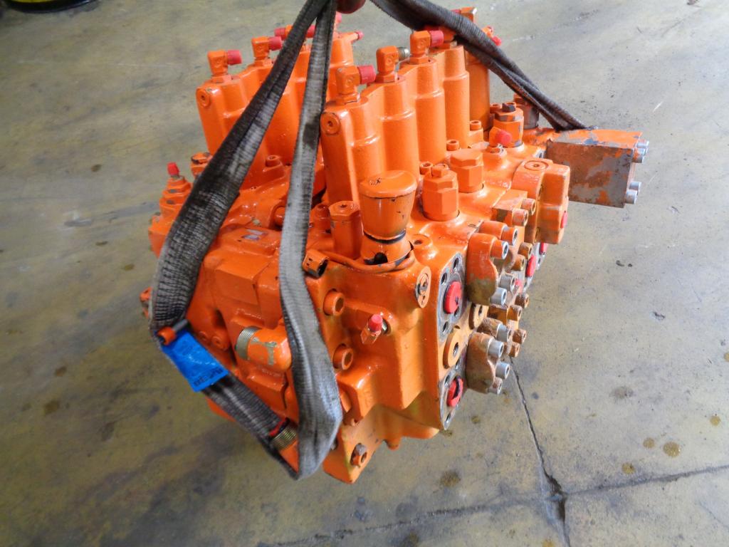 Hydraulic distributor for Fiat Hitachi Ex 455 Photo 3