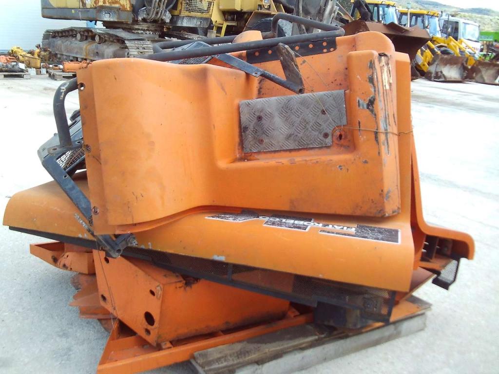 Hood and body panel for Fiat Kobelco W190 Photo 5