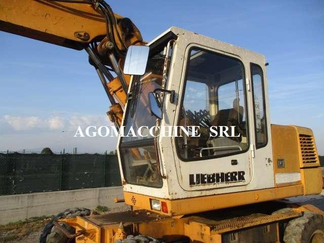 Liebherr 312 Photo 11