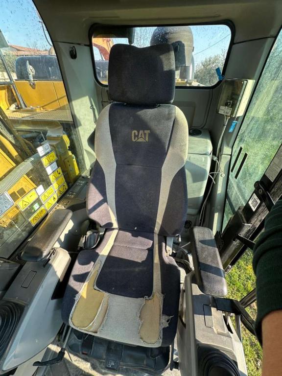 Caterpillar 323FLN Photo 8