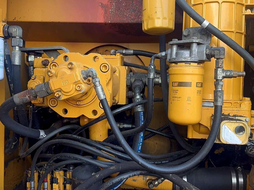 Caterpillar 318BLN Photo 9