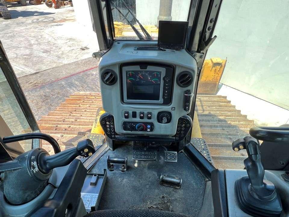 Caterpillar D6N LGP Photo 8