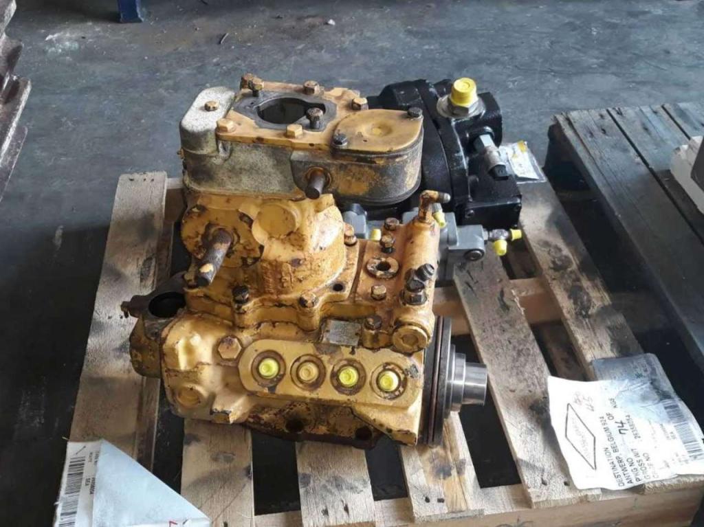 Engine injection pump for Caterpillar 988B Photo 1
