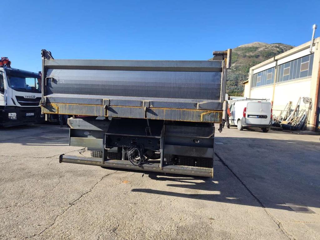 Iveco EUROCARGO 180E32 Photo 10